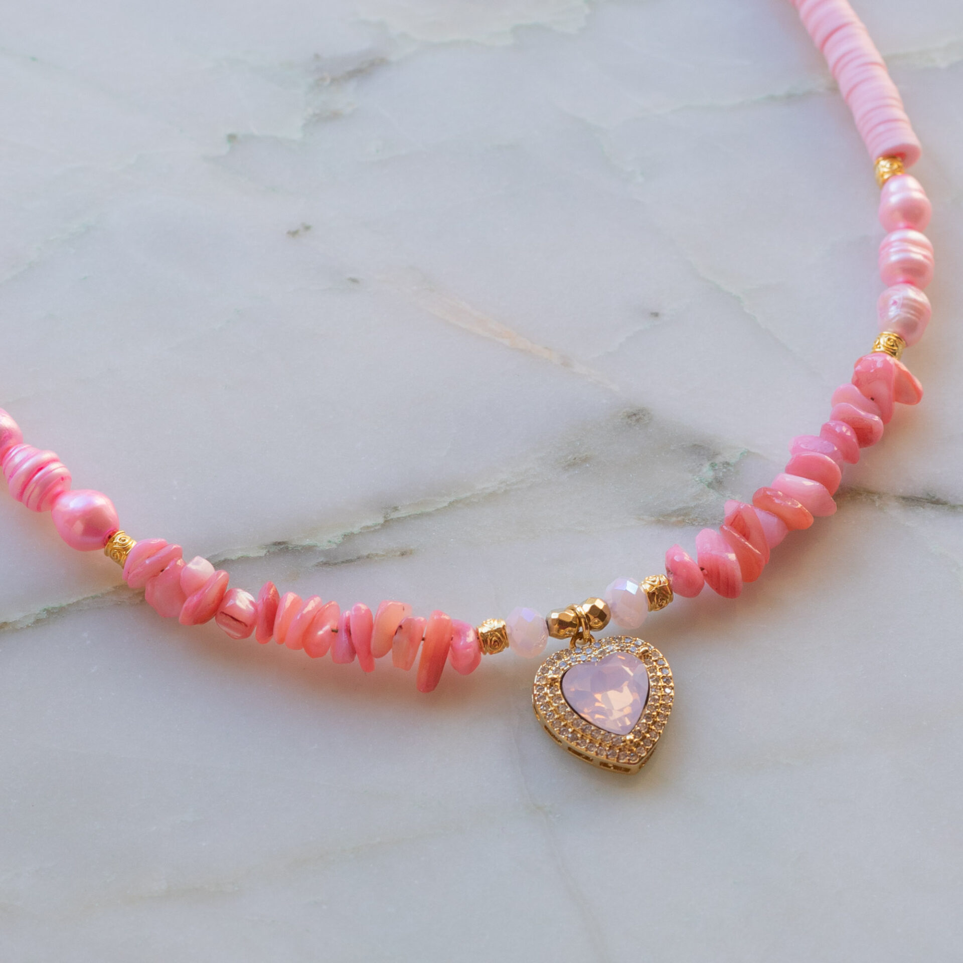 Coral Heart Κολιέ με ημιπολύτιμες πέτρες, μαργαριτάρια και καρδιά