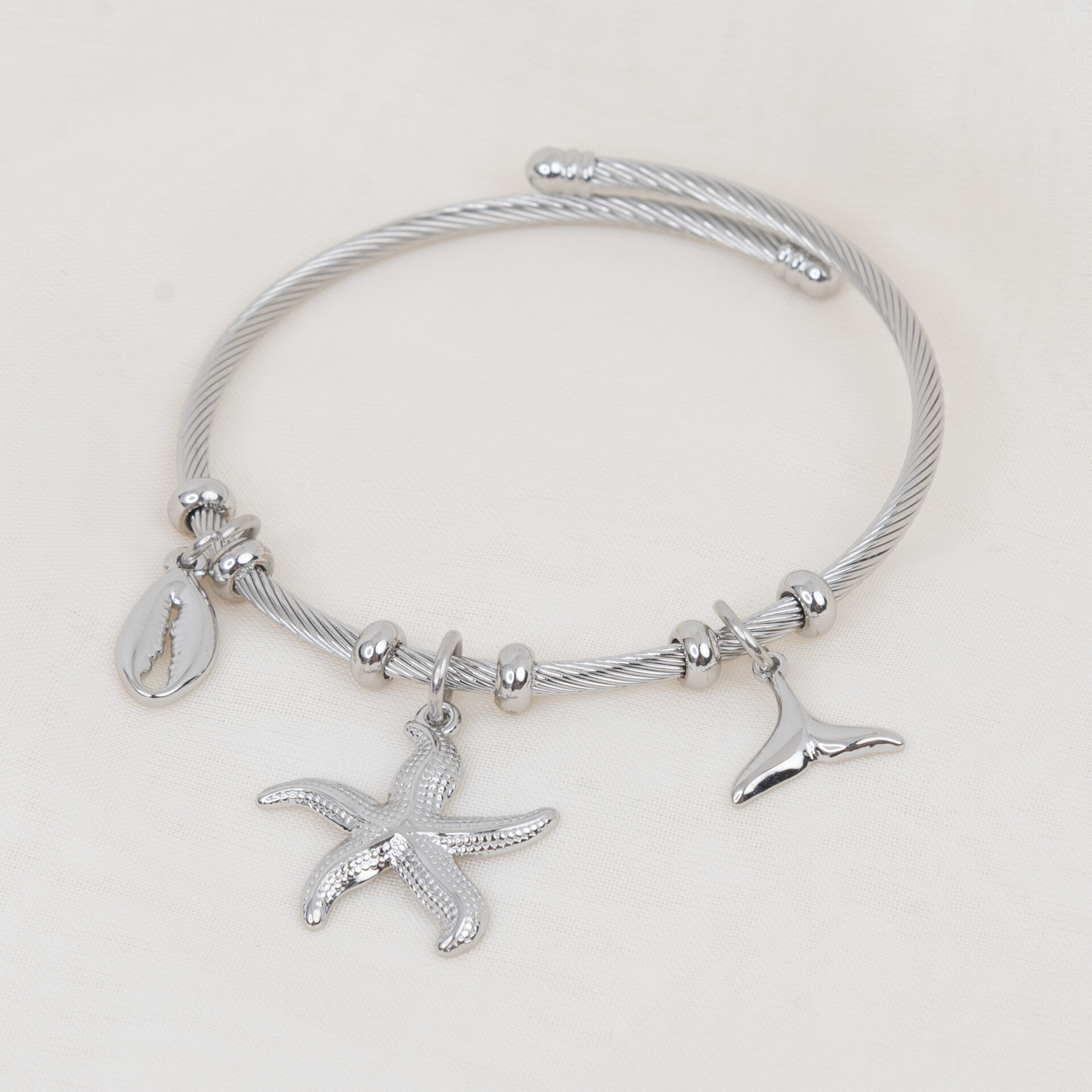 Isola Silver Βραχιόλι Βέργα με Κρεμαστά Στοιχεία