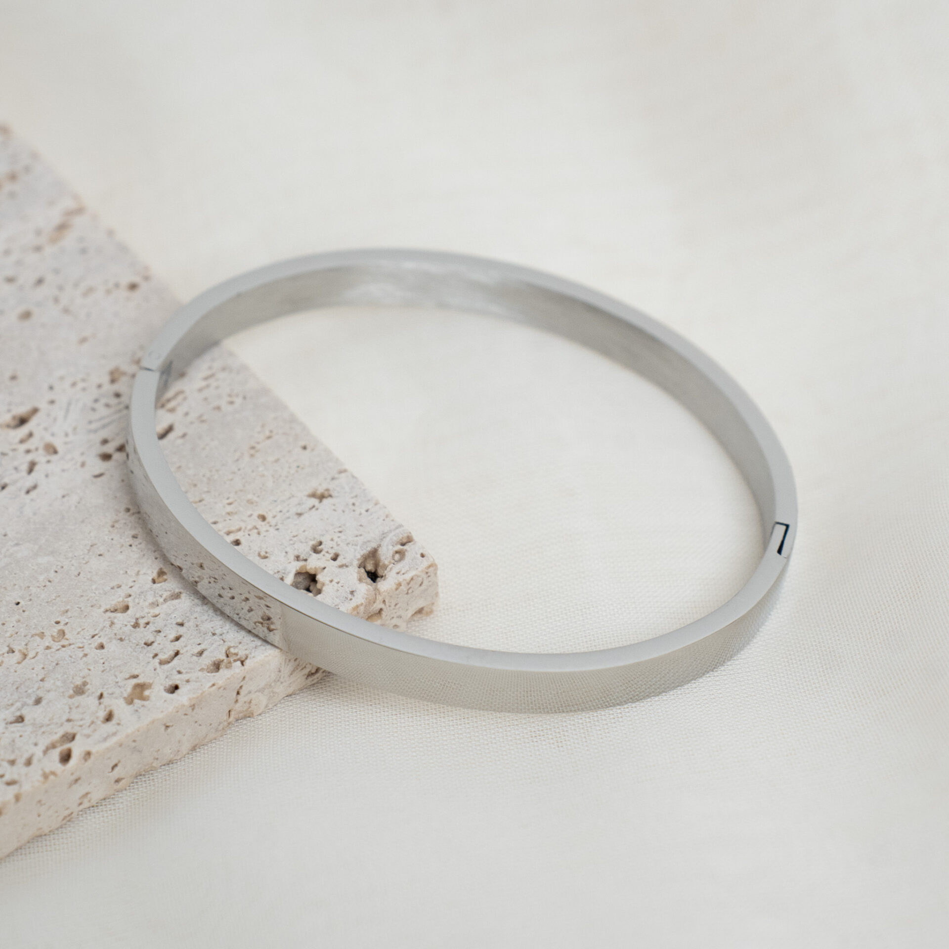 Plain Oval Silver Βραχιόλι χειροπέδα