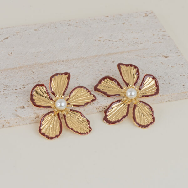 Anthea Red Gold Σκουλαρίκια Λουλούδι με Ανάγλυφο Σχέδιο