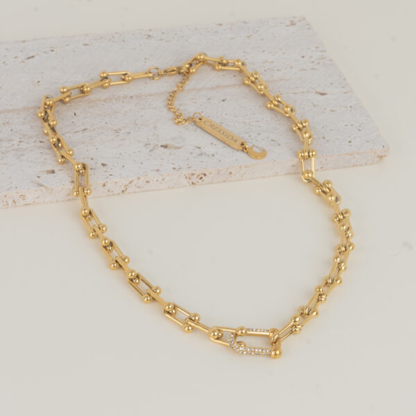 Melia Gold Κολιέ με Ατσάλινη Αλυσίδα και Ζιργκόν