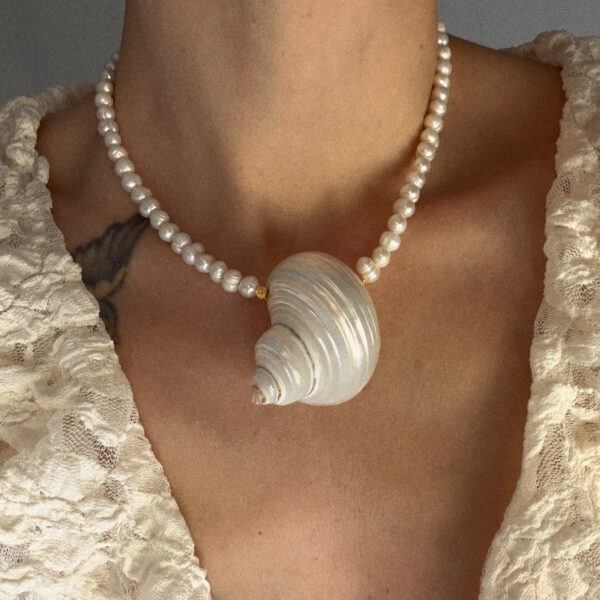 Ocean Muse Κολιέ με Μαργαριτάρια και Κοχύλι